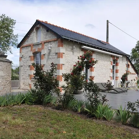 Petite Maison Des Roses - 2 Personnes Casa de Férias